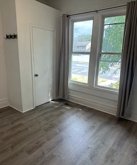 Front bedroom or office