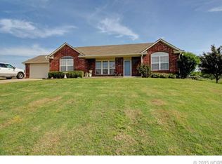 14897 E McCloud St, Claremore, OK 74017