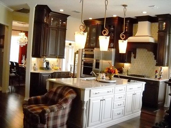 5th image of 801 Skyway Ct