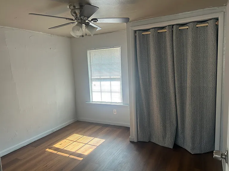 3315 S Youngs Blvd — Photo 5
