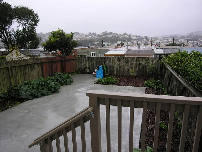124 Ellington Ave — Photo 12