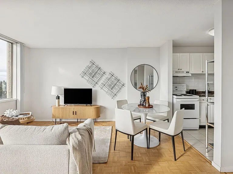 1305 W 12th Ave — Photo 16