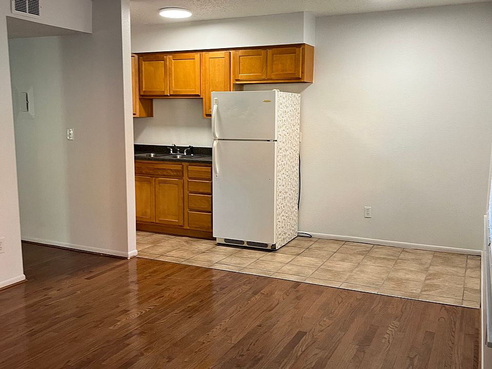 1st image of 1312 34th St #8