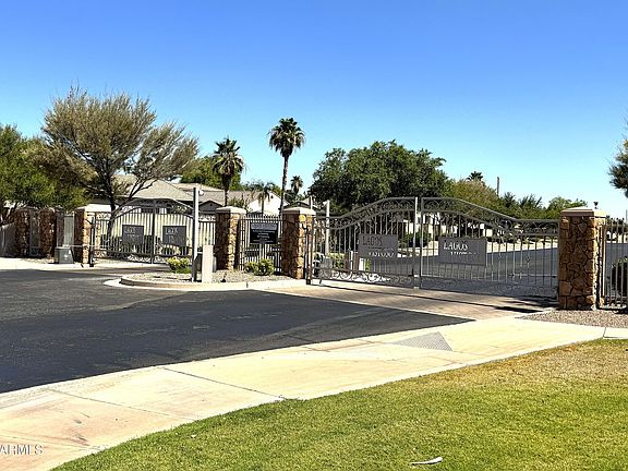3rd image of 627 E La Costa Drive