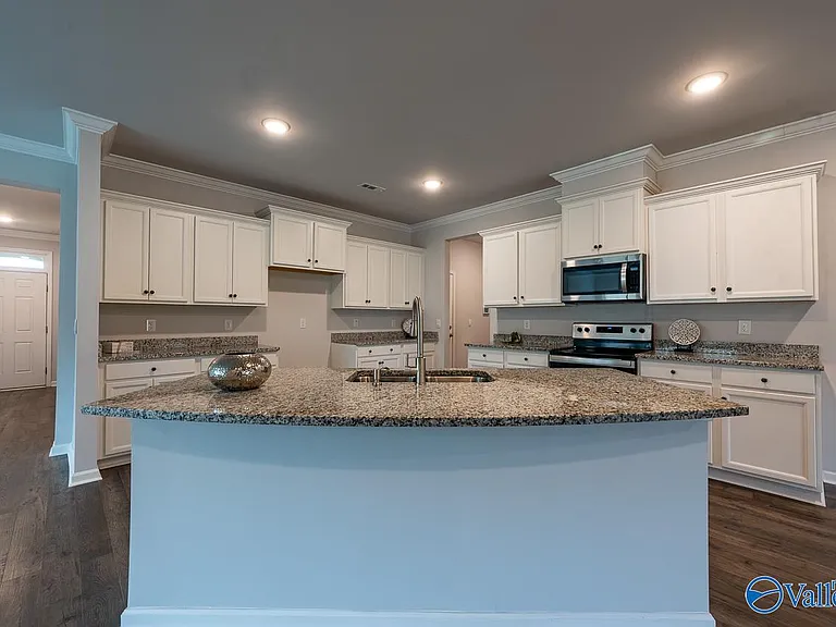 331 Jackson Point Cir — Photo 2