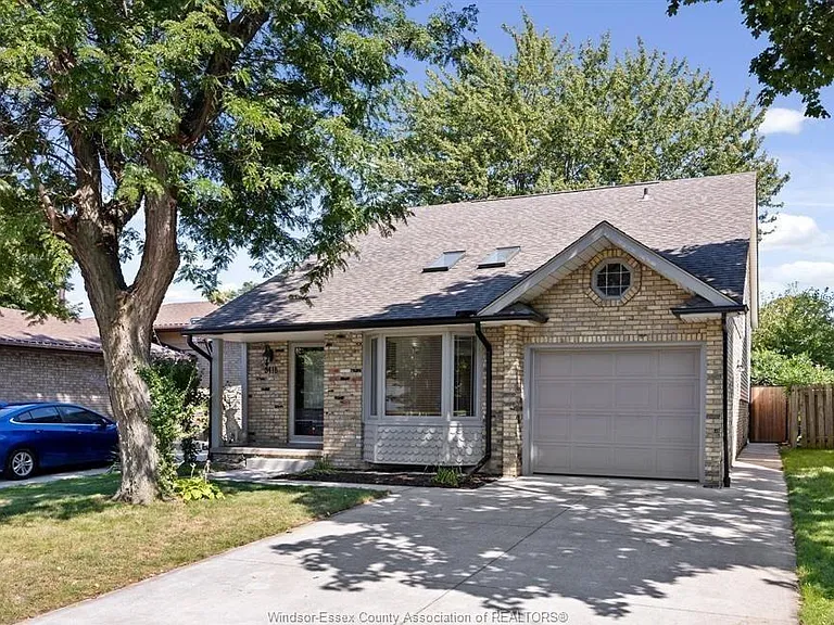3418 Deerbrook Dr #LOWER — Photo 1