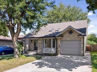 3418 Deerbrook Dr, Windsor, ON N8R2E4