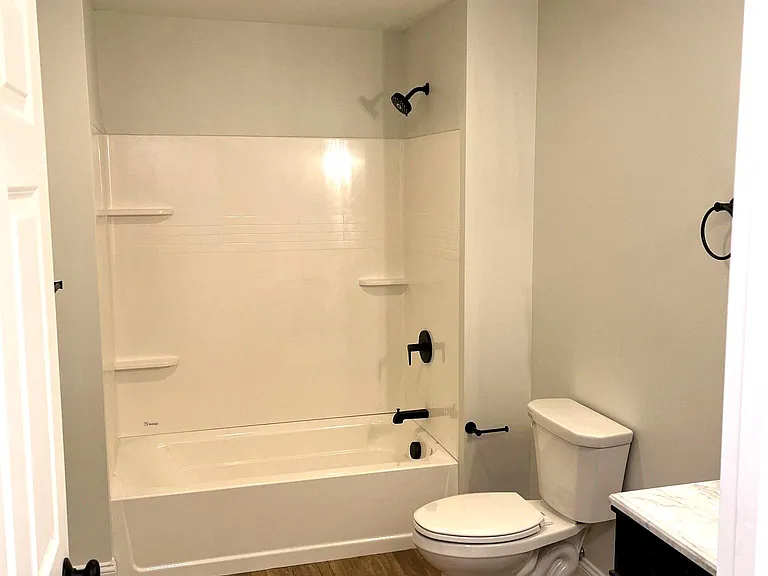 110 Broadway #C — Photo 6