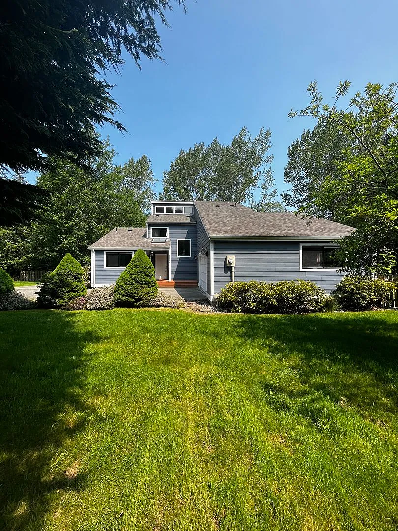Lovely Home close to West Beach! — Photo 2