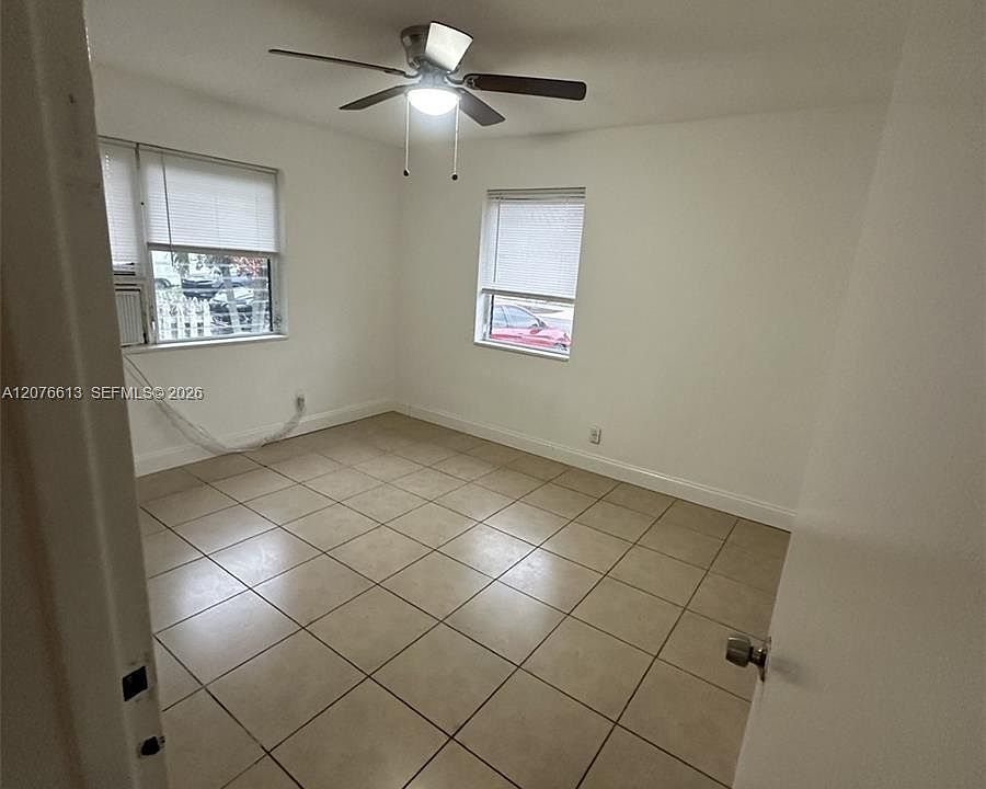 2nd image of 409 SW 4th Ter Unit W