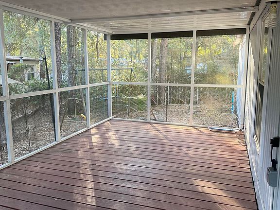3rd image of 1575 Pensacola Dr