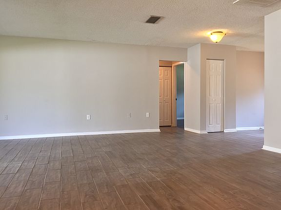 4th image of 6208 Frost Dr