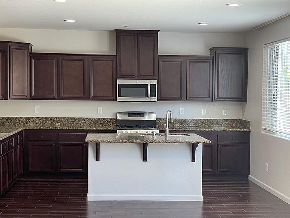 2nd image of 10523 Abigail Ct