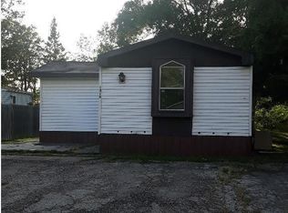 1215 Riverdale Dr, Thief River Falls, MN 56701