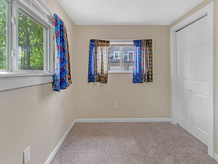 926 N Corona St — Photo 15