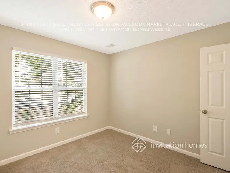 55 Dairyland Dr — Photo 9