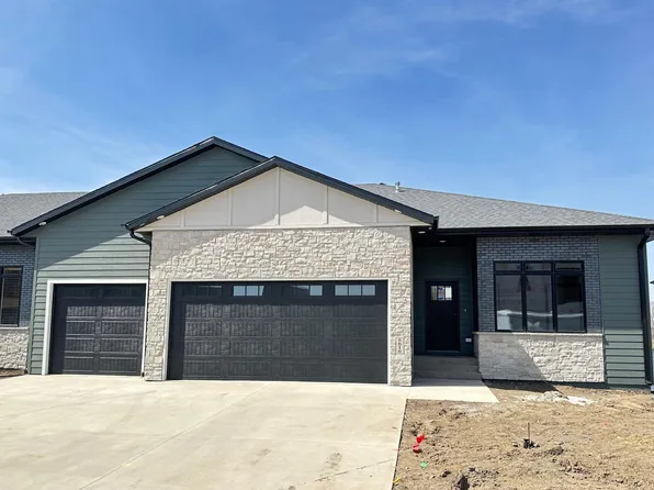 8616 W Shoreline Pl, Sioux Falls, SD 57107