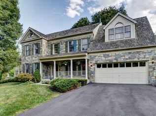 10600 Maplecrest Ln, Potomac, MD 20854