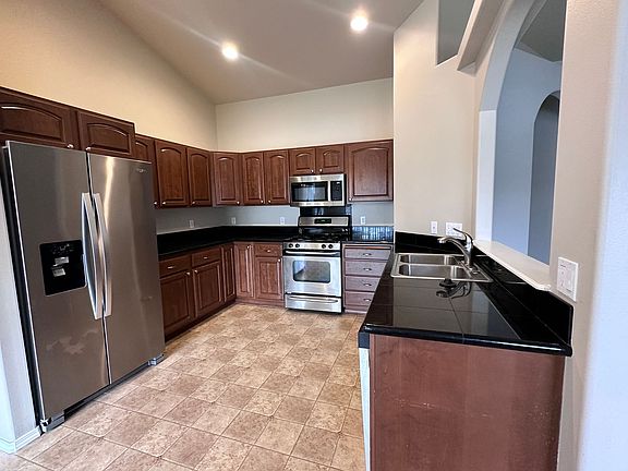 5th image of 8016 N Salmonberry Loop