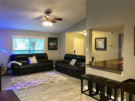 4th image of 2721 Narcissus Dr