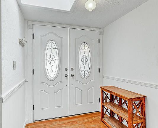 4th image of 301 El Puente Dr