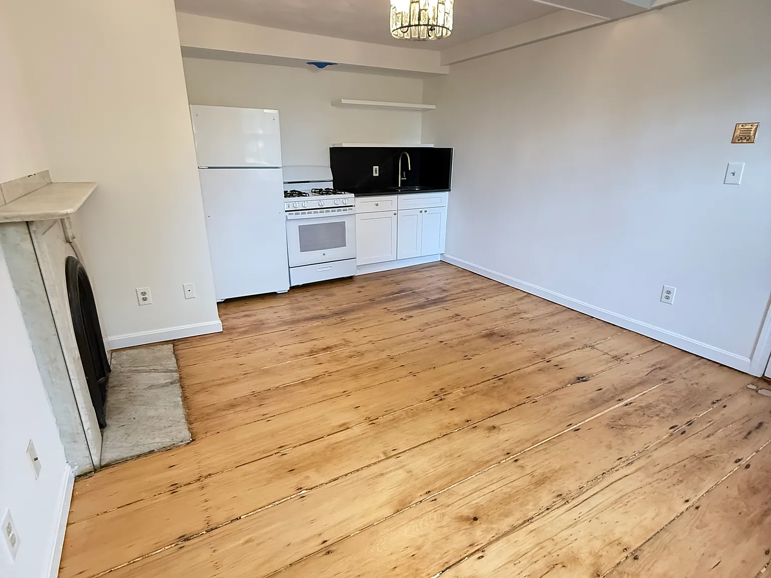 1 bed, 475 sqft, $2,150 — Photo 3
