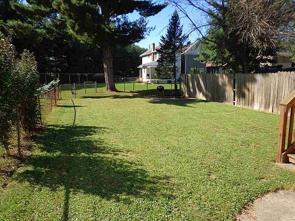 3rd image of 3323 Emerson St #1