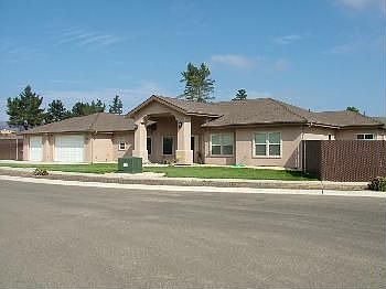 1st image of 951 Camellia Dr
