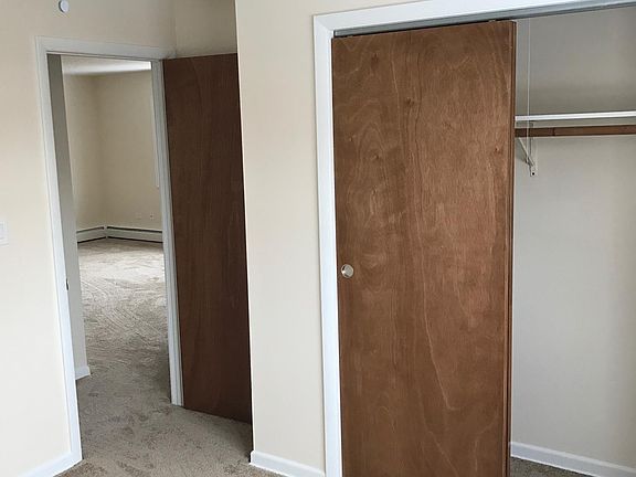 4th image of 538 N Ardmore Ave APT 2E