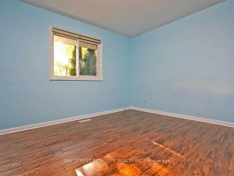 60 Hesketh Ct — Photo 15
