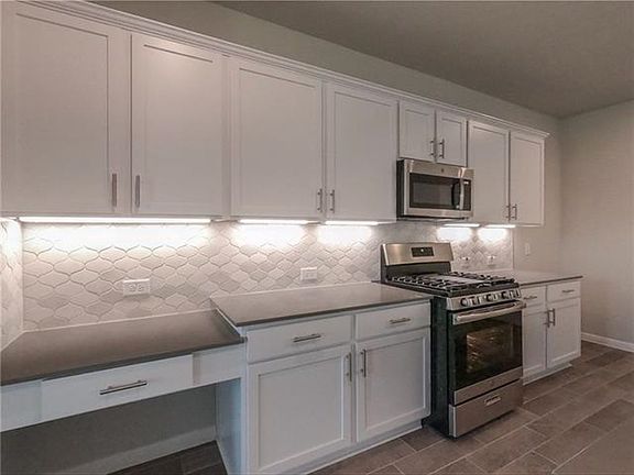 4th image of 8712 Whitter Dr #A