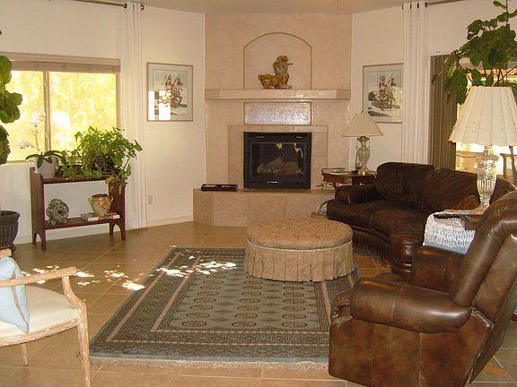 3rd image of 1543 E Scarlet Plume St