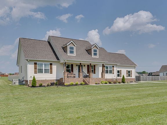 2nd image of 807 Richland Farms Dr