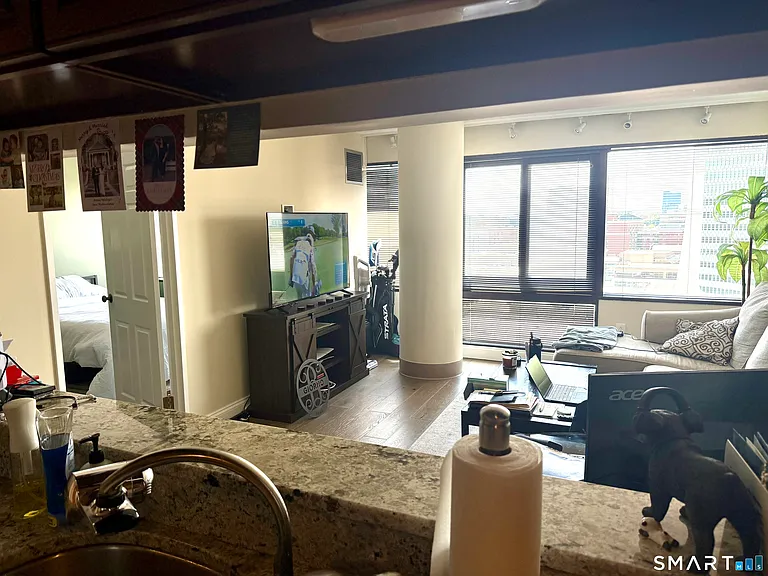 127 Greyrock — Photo 4