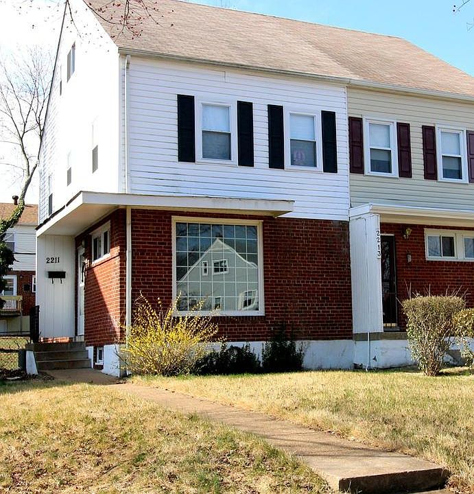 1st image of 2211 Sweetbriar Dr