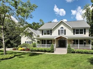 42 Peaceable St, Ridgefield, CT 06877