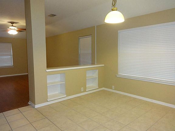 3rd image of 17318 Stone Peaks Dr
