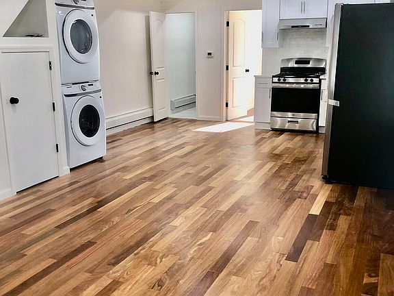 3rd image of 61 Pemberwick Rd #1