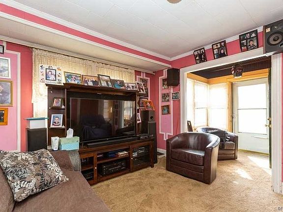3rd image of 1360 Healy St