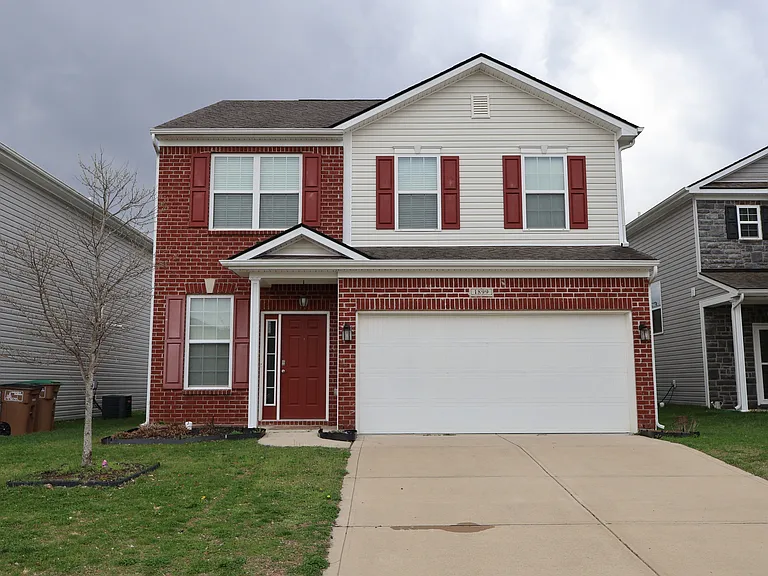 1899 Lakecrest Dr — Photo 3
