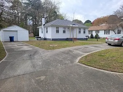 2 bed, 1.0 bath, 864 sqft, $1,200 — Photo 1