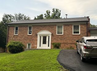 14 Lawngate Ct #A, Potomac, MD 20854
