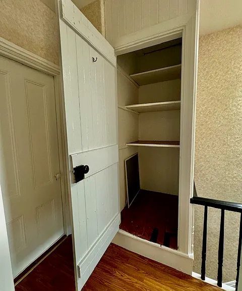 extra deep closet / storage space