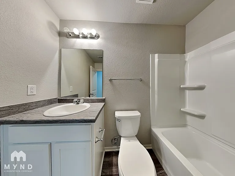9207 Pleasant Valley Dr — Photo 6