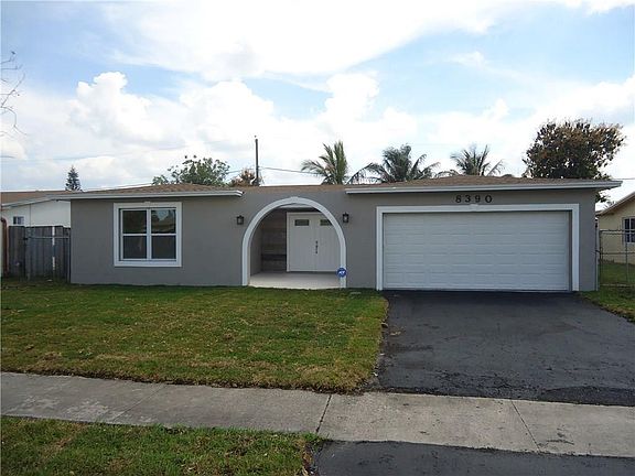 2nd image of 8390 N Sunset Strip