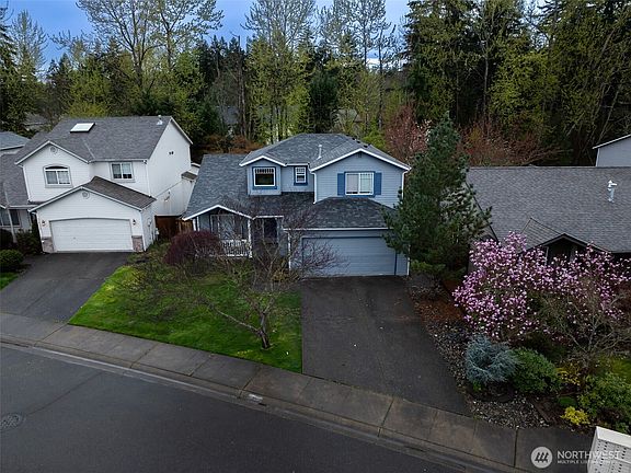 5th image of 16106 132nd Avenue E