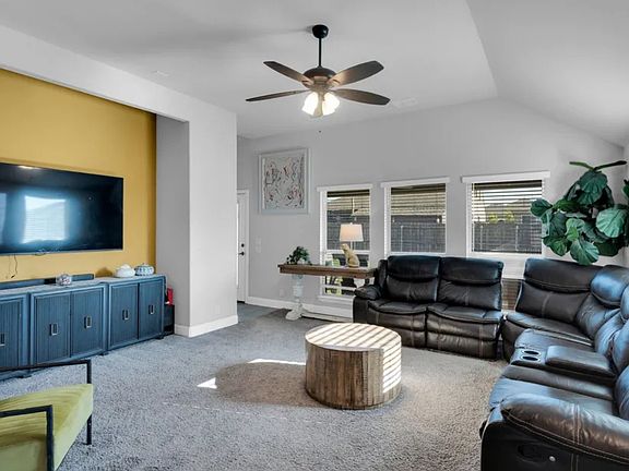 4th image of 1129 Snowy Owl Dr #1