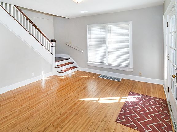 4th image of 820 Taylor Ave