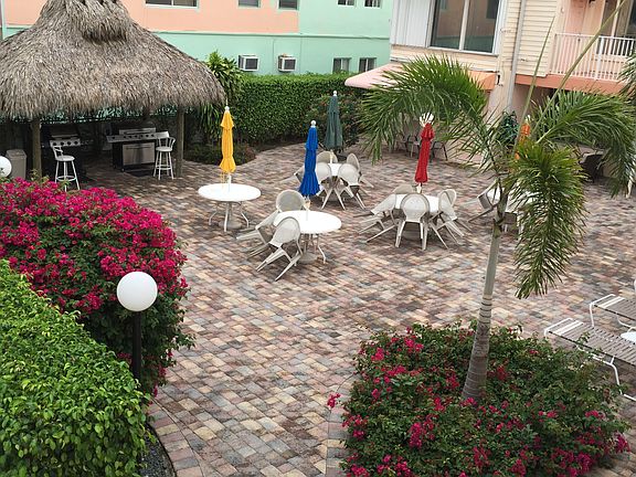 4th image of 4228 N Ocean Dr APT 29