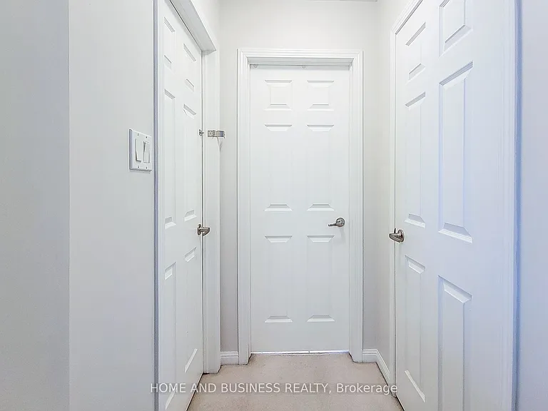 913 McEwan Dr — Photo 23